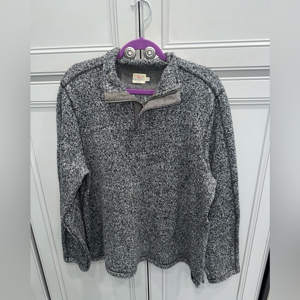 Faherty Men’s Performance pullover 1/4 zip
sweater grey marbled fleece lined XL